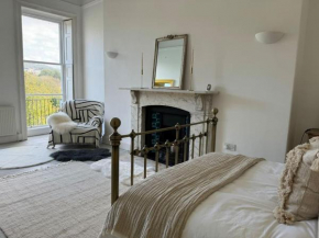 Iconic Bath apartment